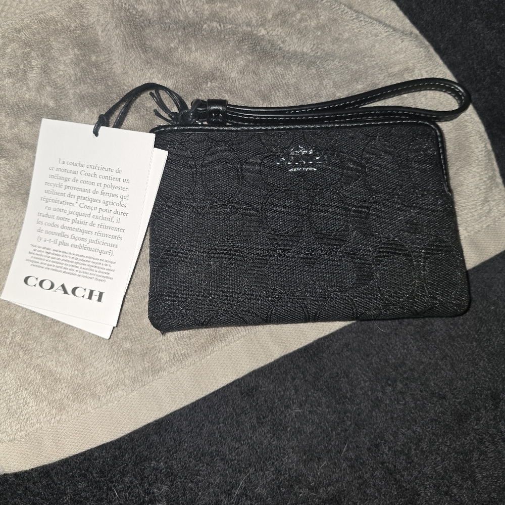 Coach Signature Black Wristlet